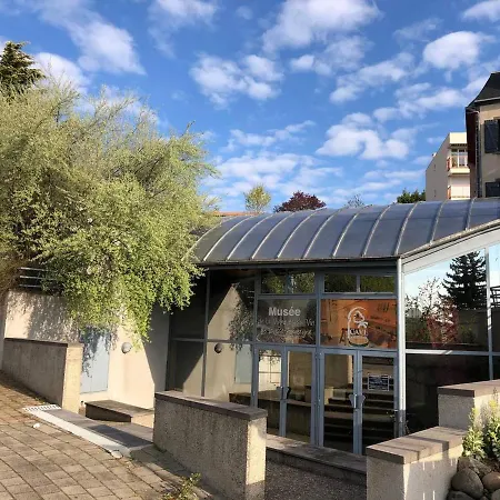 Noellet 4- Clermont Ferrand Апартаменты *